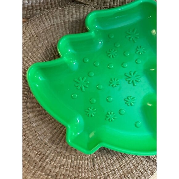 Green Christmas Tree Serving Platter – Festive Holiday Tray - Picture 3 of 9